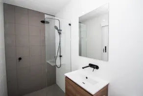 Willow Court Unit 2 - Image 4