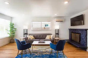 4BR Game Room | King Bed | Family Friendly Tacoma - Image 2