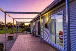 Peaceful 3-bedroom cottage on 40 acres - Image 2