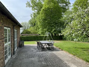 Cozy accommodation close to the city center with free parking - Image 4