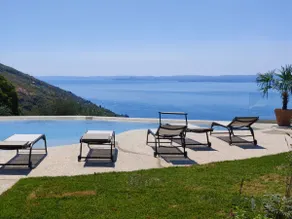 Villa Divina22-APT Armonia-Con Piscina e vista lago - Image 3