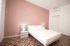 Xenia Boutique House 3 - elegant apartment - Image 5