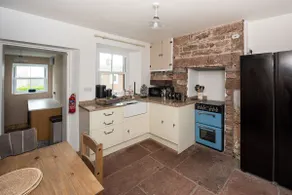 Cosy 2 bedroom cottage in St Bees village near sea - Image 5