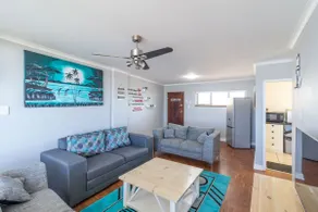 14 Warnerdoone Beachfront Apartment - Image 5