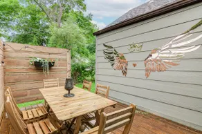 Crown House- Cozy 3BR ☀King Bed☀ Walking Trail - Image 3