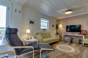 Indoor spa, canal-side, and a short walk to the dock - Image 5
