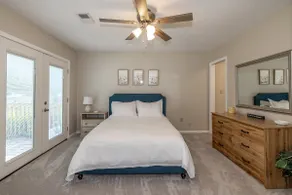 Cottage Circle Home - Image 2
