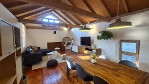 Spacious 5-1/2 room house in the village center with a view - Image 3