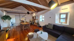 Spacious 5-1/2 room house in the village center with a view - Image 2