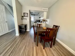 Townhouse, Family Friendly, Near Airport - Image 5