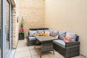 Corner House - Image 4