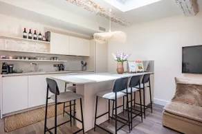 Premium Duplex at the heart of Saint-Tropez - Image 2
