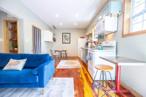 Lovely Downtown Apt 1 Block from Rupp! - Image 2