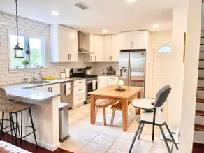 Beautiful 3BR Home by the Water - Family Friendly - Image 5