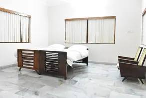 Cheerful four bedroom villa with a patio in Waynad - Image 4