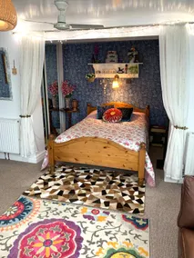 1-bedroom Annex with on-road parking - Image 3