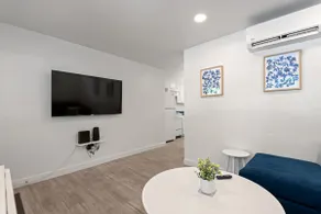 1/1 | Downtown | Cozy Comfort | Updated Apartment - Image 4