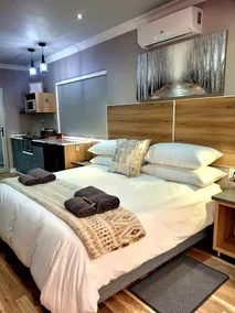 @Richelle's Rooms 2 - Image 2