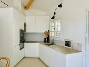 Beautiful sunny villa in a quiet area. - Image 3