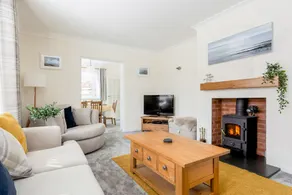 Four Seasons - A Charming Mudeford Home from Home - Image 2