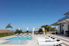 Alma Villa, 2000m2 Luxury Living, by ThinkVilla - Image 2