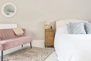 Stylish and homely 1 bed Edwardian Coach House - Image 4
