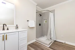 Renovated house close to Dtown Durham w king bed - Image 5