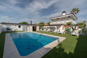 DREAM HOUSE - Image 2
