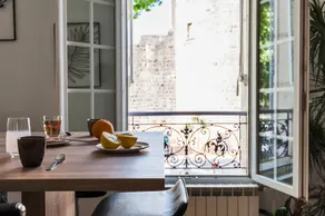 Lesehan Apartment Aigues Mortes Vue Remparts - Image 4