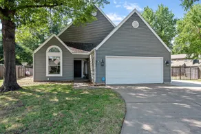Modern Luxury-South Tulsa-Newly Furnished - Image 2