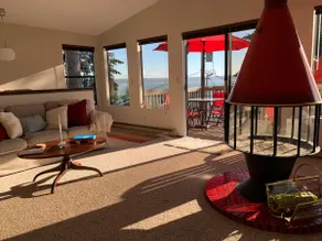 PUGET SOUND VIEWS! Beach, Full Kitchen! 2 Kings! - Image 4