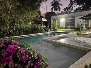 El Refugio, 5 bedrooms, a swimming pool and a common area! - Image 5