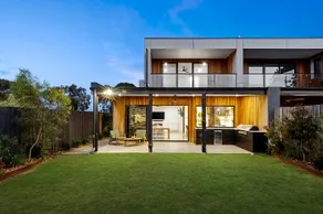 Sensational 4 Bedroom House - Free Parking - Free WIFI - Image 4