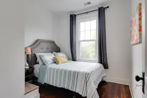 Single family‼️Fenced/ 3TV/3 mins to I-64 & I-95 - Image 4