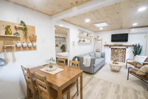 Oregon \"Tall Firs Tiny home\" near Spencers butte & Trails 10 min to UO Campus - Image 2