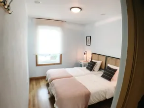 Beach-style apartment next to the beach - Image 4