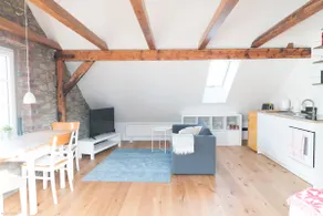 Anno 1894 Old Building Apartment 3 with style and comfort - Image 2