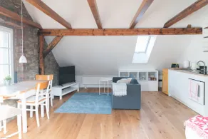 Anno 1894 Old Building Apartment 3 with style and comfort - Image 5