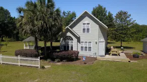 Farmhouse & 17 acres! Room to Roam by River/Parks - Image 3
