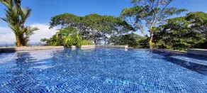 Penthouse: panoramic view of ocean and jungle - Image 3