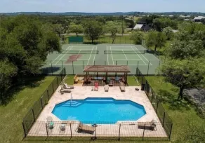 Family Friendly Cabin w/ Pool and Pickleball! - Image 3