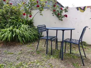 Quiet house - close to train station - parking - garden - Image 2