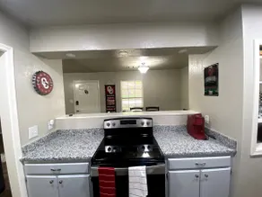 OU Heisman Hideaway- 2 miles to OU & Love Field - Image 5
