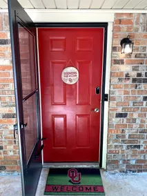 OU Heisman Hideaway- 2 miles to OU & Love Field - Image 2