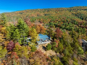 Ursus Slumber -Hot Tub, Stunning Views, 3bdr/2bath - Image 2