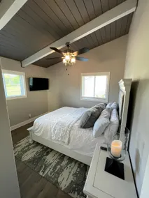 NEW! Updated *|* Stylish *|* OP getaway w/ Hot Tub - Image 2