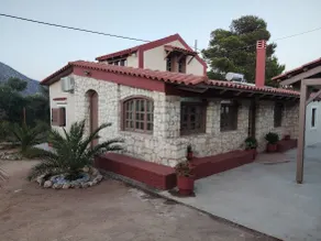 Olive green house_near sandy beaches! - Image 5