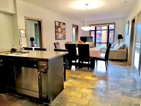 Upgraded lakeside resort dream vacation home - Image 2