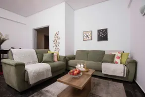 Lovely,central, spacious 2-bedrooms apartment - Image 2