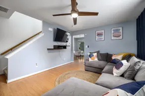 Cheerful 2 Bed/Loft Home |15 Min to Dwntwn Raleigh - Image 3
